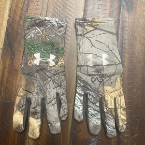 Women's under armour gloves